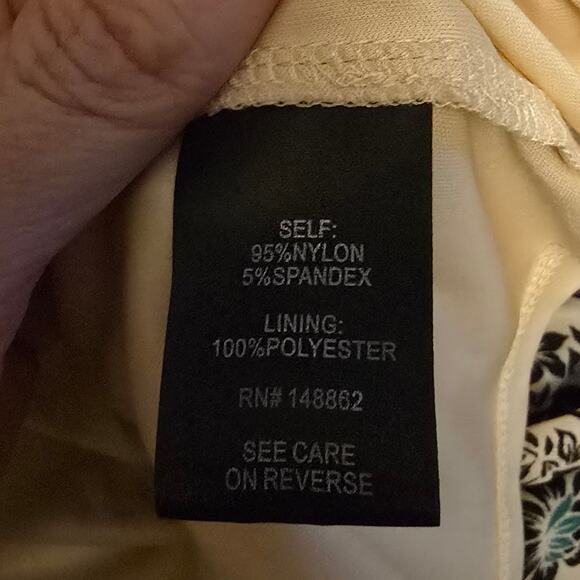 Torrid flowy floral tank - Picture 5 of 5